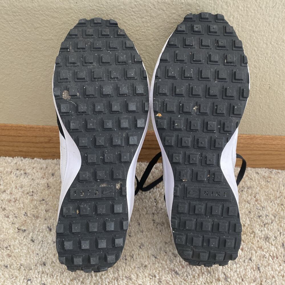 Nike Women's Black and White Swoosh Retro Trainer Sneakers - Picture 8 of 8